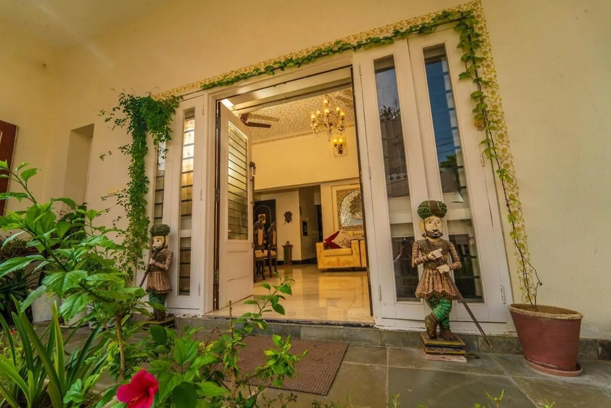Ferienhaus Santosh Villa - The House Of Antiques And Art Udaipur