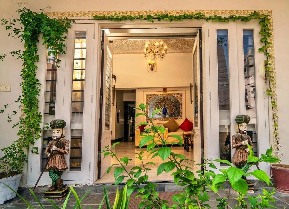 Ferienhaus Santosh Villa - The House Of Antiques And Art Udaipur Indien