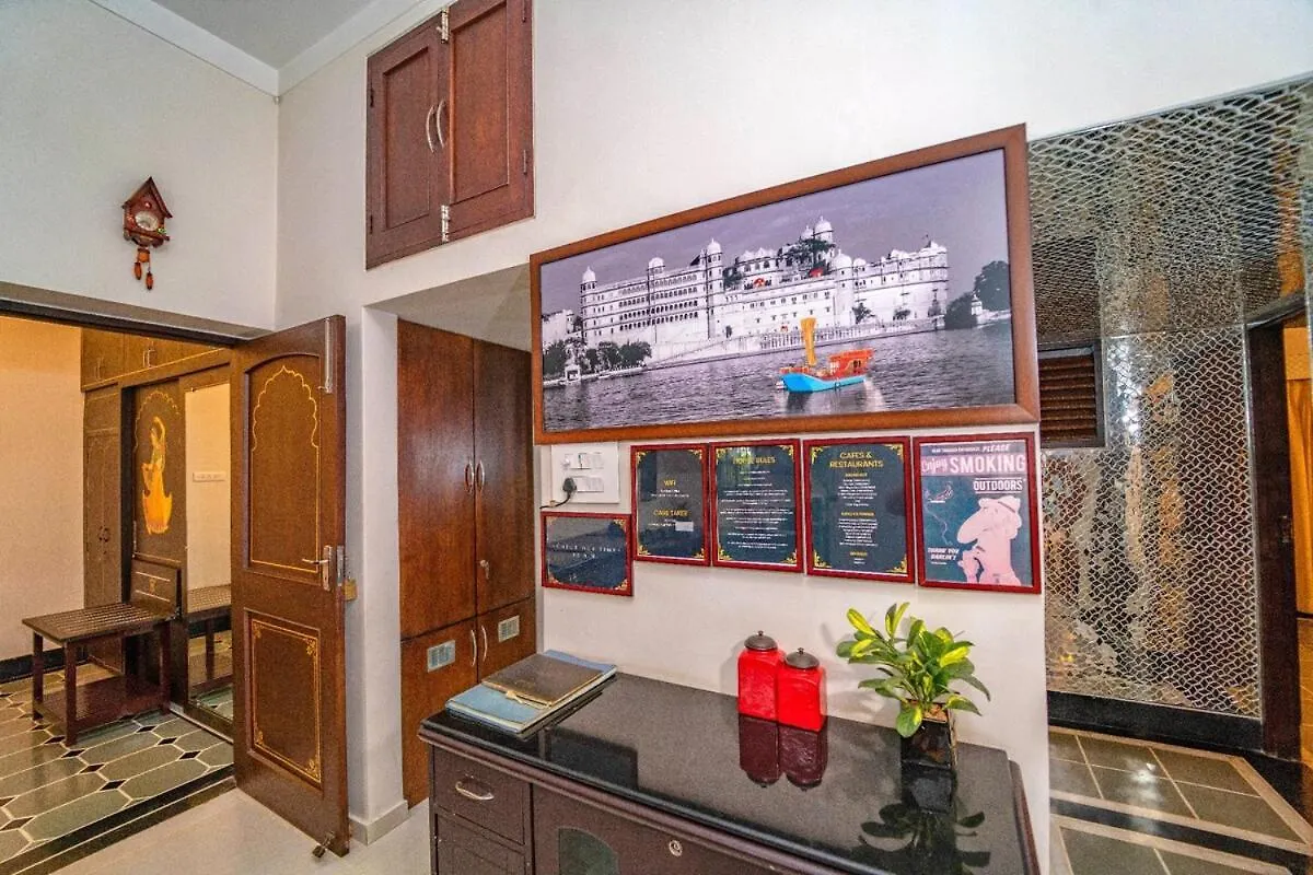 Santosh Villa - The House Of Antiques And Art Udaipur 0*,  Indien