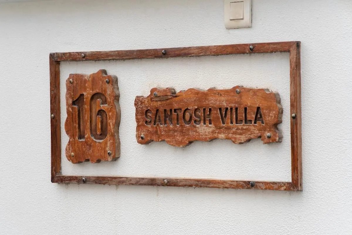 Santosh Villa - The House Of Antiques And Art Udaipur Indien